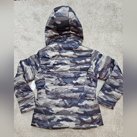Women's Lightweight Puff Jacket Camo Removable Hood Size M 8-10 NEW!! - Picture 2 of 5